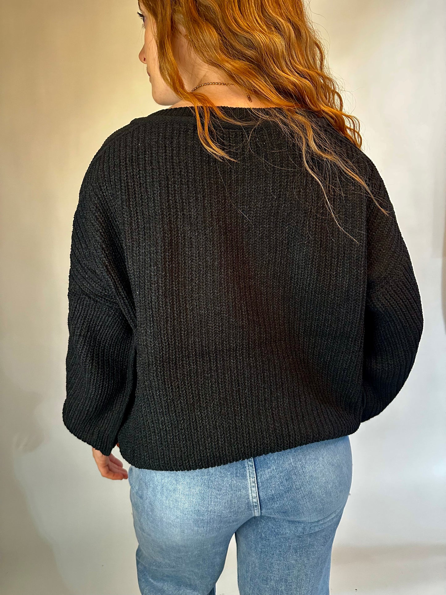 Chic Perspective Cable Knit Sweater (Black)