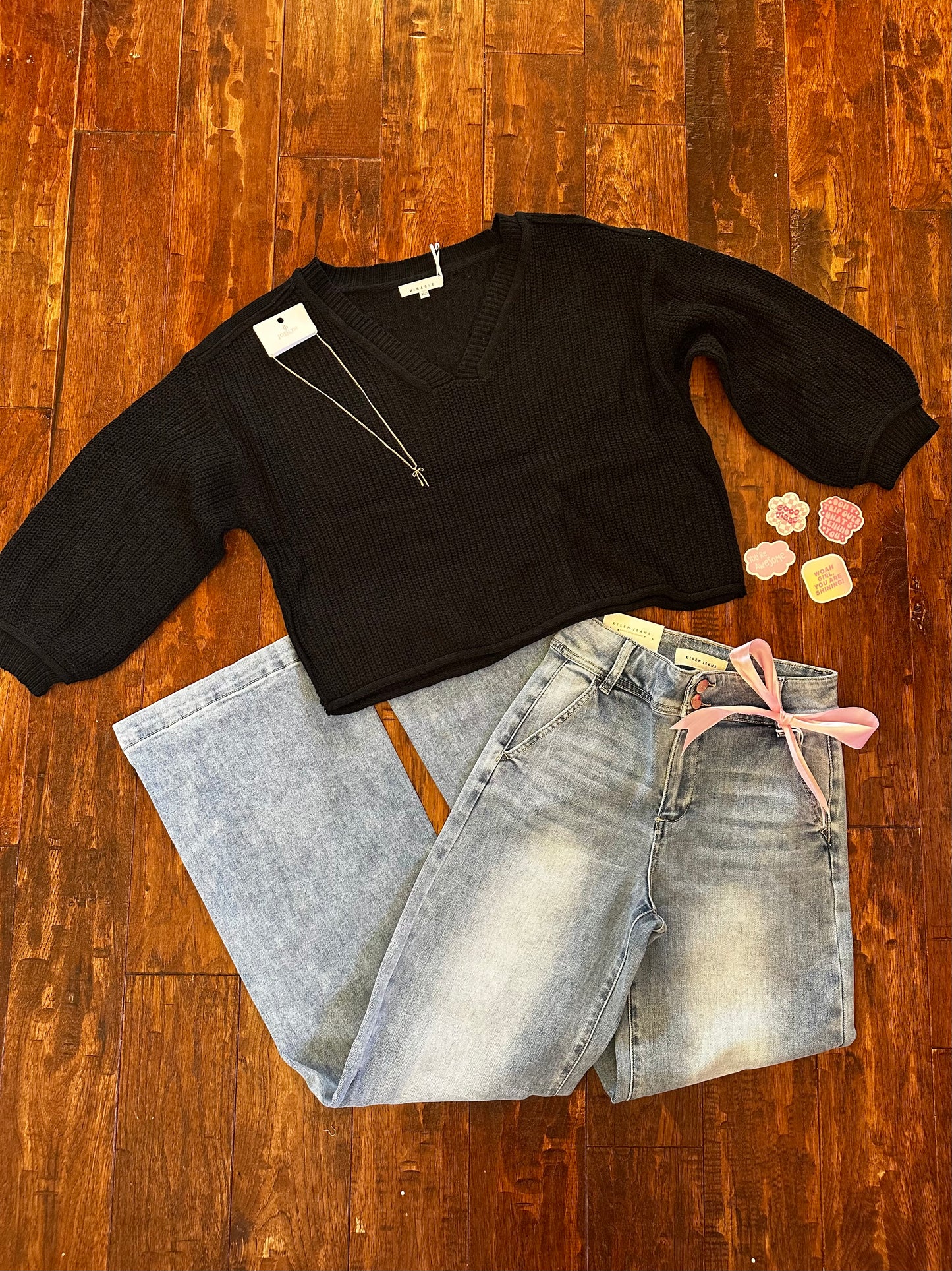 Chic Perspective Cable Knit Sweater (Black)